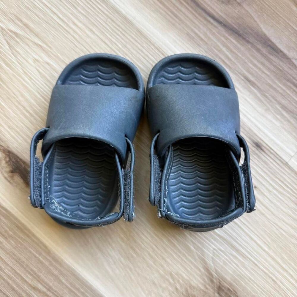 No-brand Black and Grey Sandals